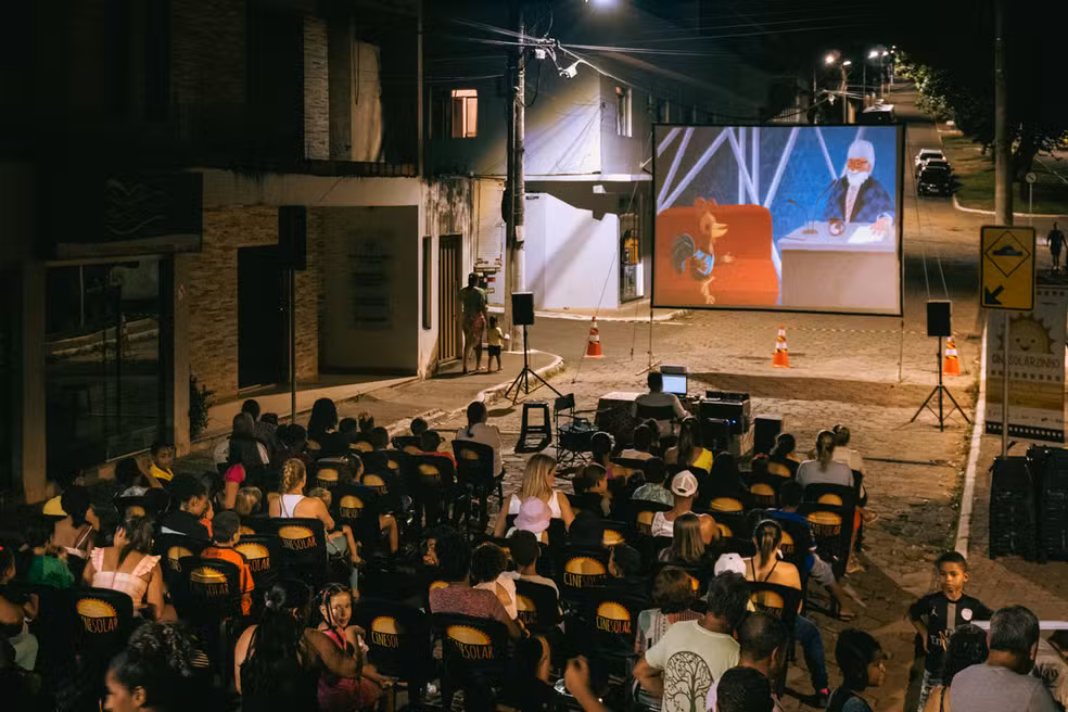 Projeto pioneiro traz cinema sustentável ao Maranhão com sessões gratuitas e pipoca inclusa