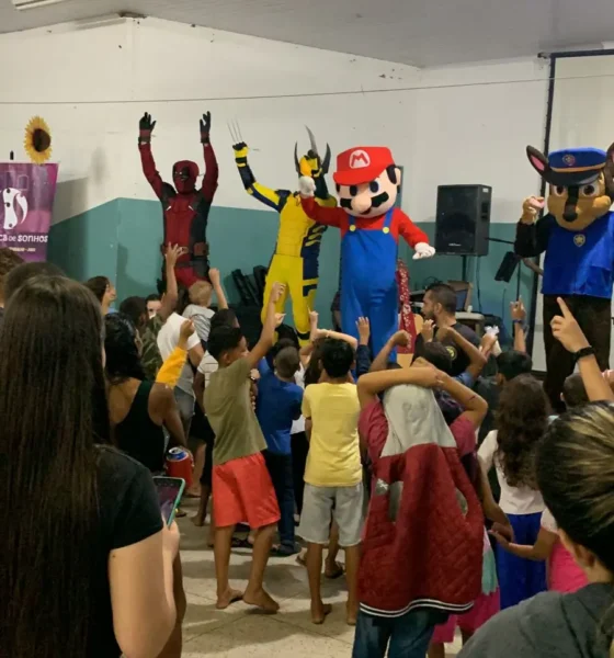 Evento gratuito de 9 a 11 de outubro traz brinquedos, shows, distribuição de doces e personagens para animar o público infantil.