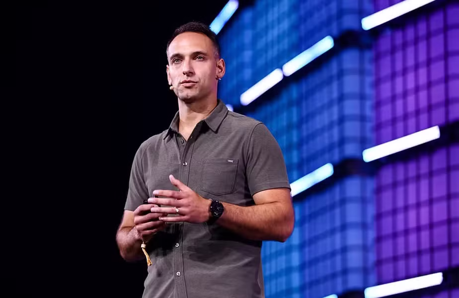 Visa lança agente de inteligência artificial para criadores de conteúdo no Web Summit Lisboa 2025