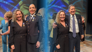 Claudine Fernandes de Araújo recebe Medalha Mérito do Conselho Comunitário de Segurança do DF